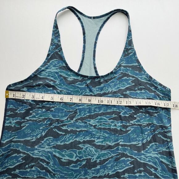 Lululemon Tech Mesh Singlet Tank Blue Camo - Picture 4 of 6
